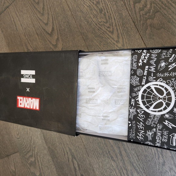 Toms x Marvel spiderman shoes 2.5 youth - Picture 7 of 11